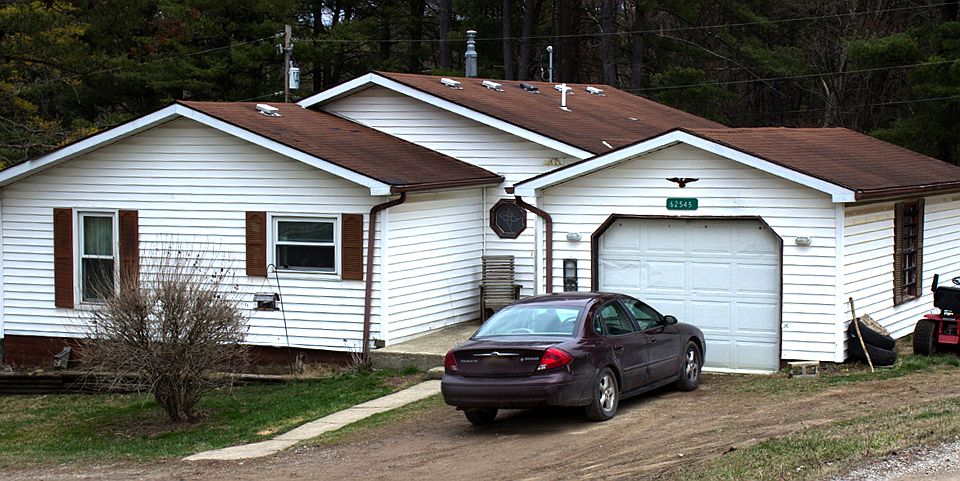 1st image of 62545 Dogwood Ln