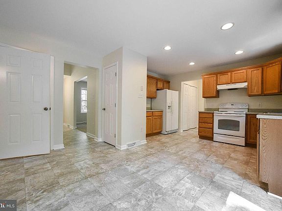 2nd image of 41430 Burnt Mill Dr