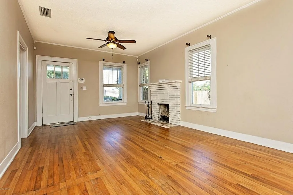 3 bed, 1.0 bath, 1235 sqft, $1,595 — Photo 4