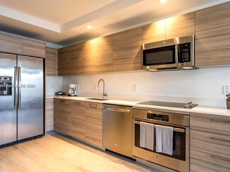 121 NE 34th St #3105 — Photo 9