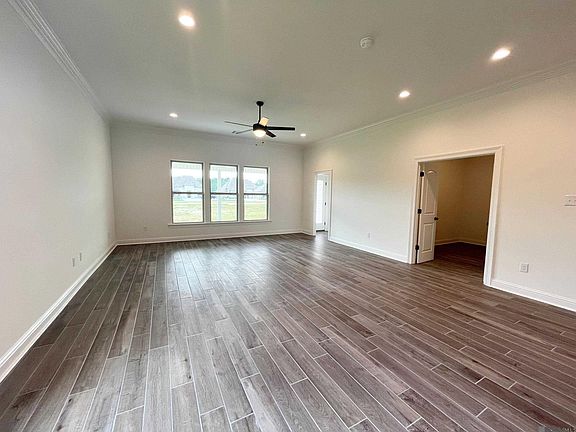 3rd image of 44191 Huntley Rd