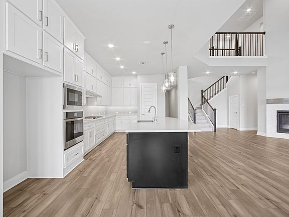 The Hillmont - Kitchen