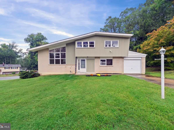 102 Olympia Dr, Claymont, DE 19703