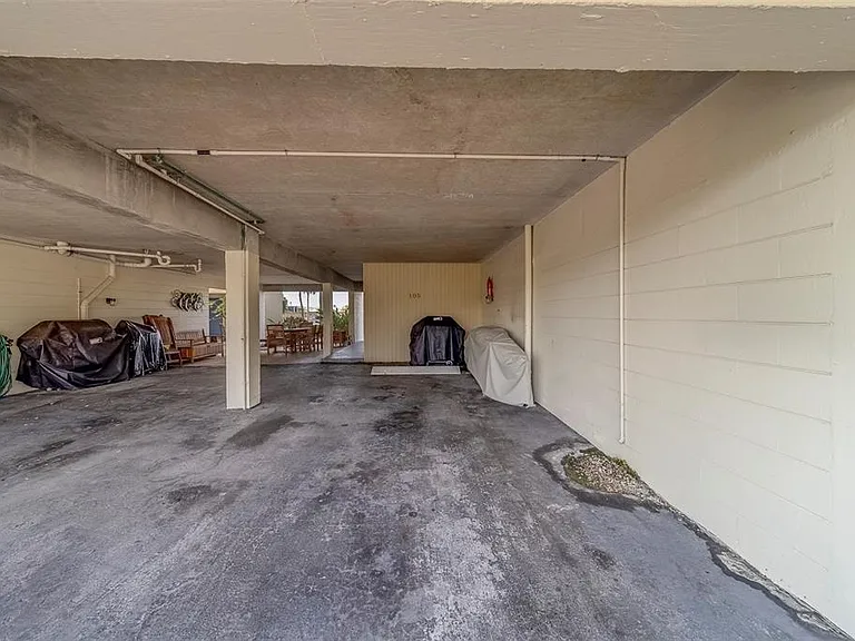 11650 Capri Cir S #105 — Photo 40