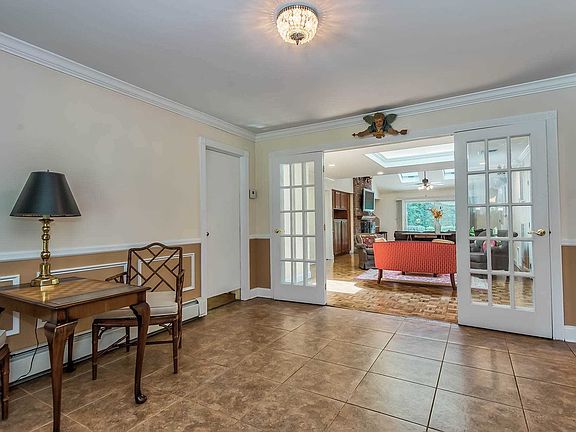 3rd image of 67 Green Meadow Ln