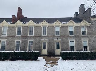 342 Brady Rd, Sackets Harbor, NY 13685