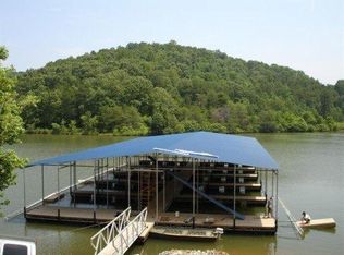 119 Clearwater Cove Dr, Madisonville, TN 37354