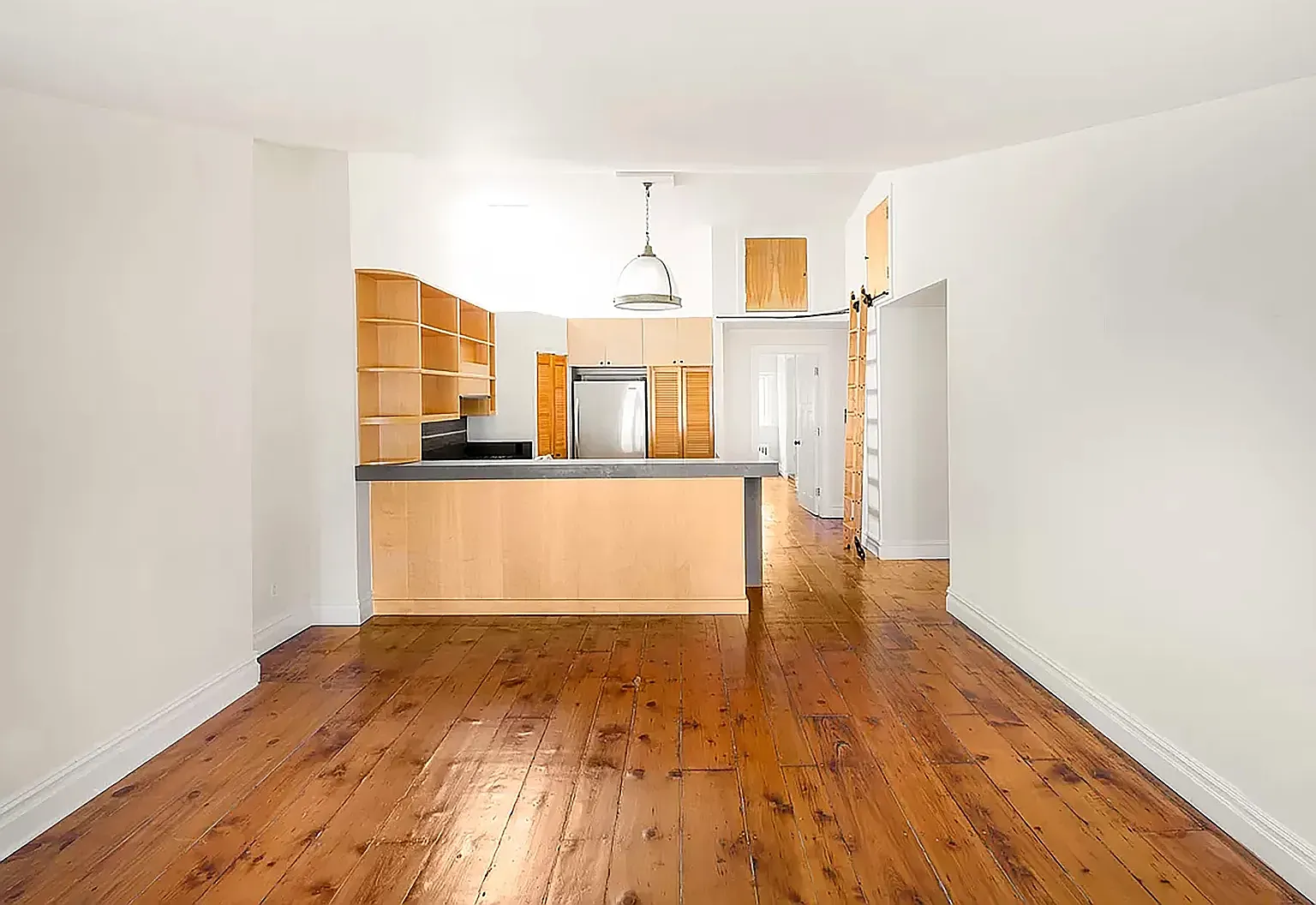 9 East 9th Street — Photo 1