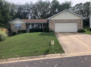 2286 Brookview Dr, Washington, MO 63090