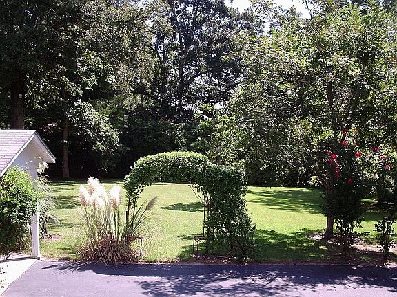 5th image of 221 W Mount Island Dr