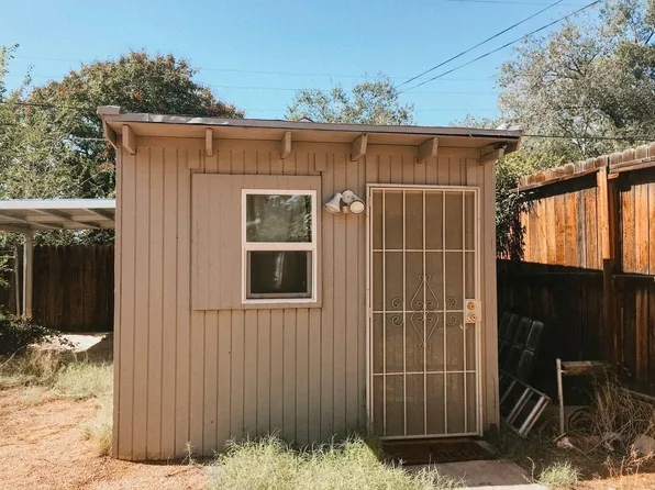 213 Dartmouth Dr SE #B, Albuquerque, NM 87106