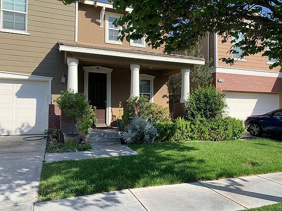 2nd image of 1668 Julia Way