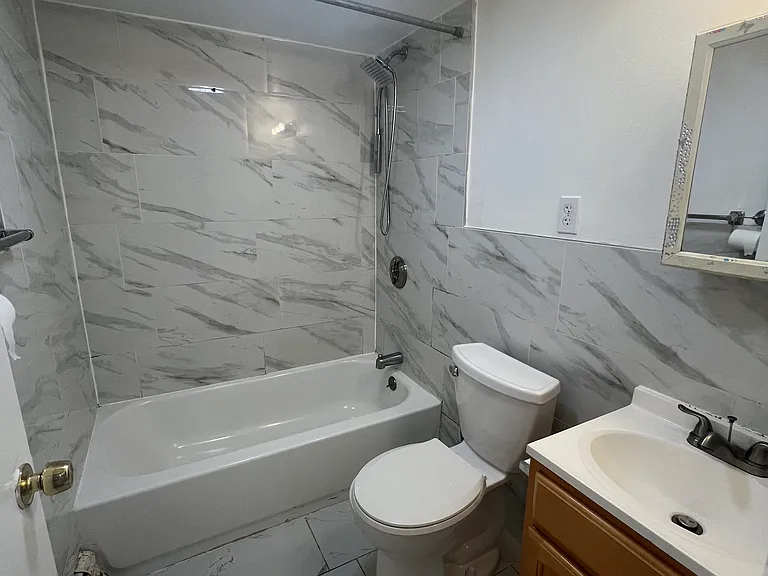 18 Woodside Ave #1 — Photo 8