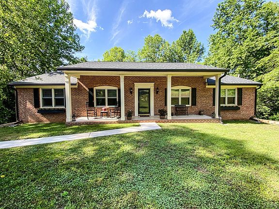 2nd image of 440 Fox Crest Dr #9-lot 5