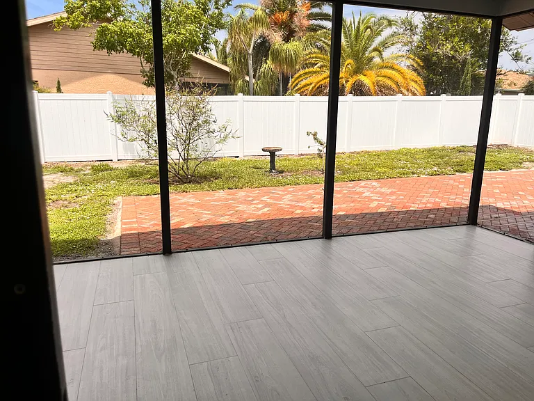 2420 Briar Oak Cir — Photo 11