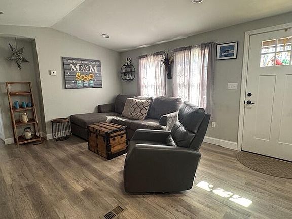 3rd image of 171 River Road