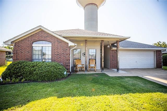 1st image of 621 Linda Ct