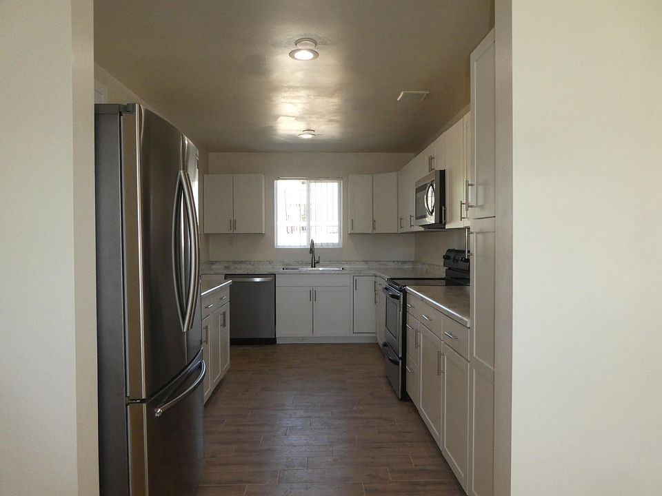 1st image of 1428 E Hudson Dr