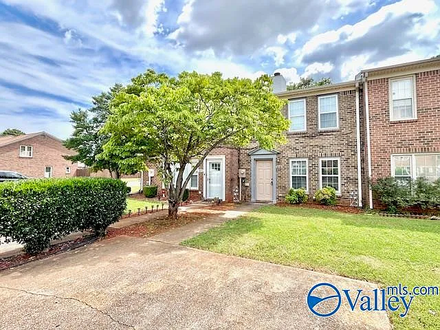 2 bed, 2.5 bath, 1330 sqft, $1,500 — Photo 4
