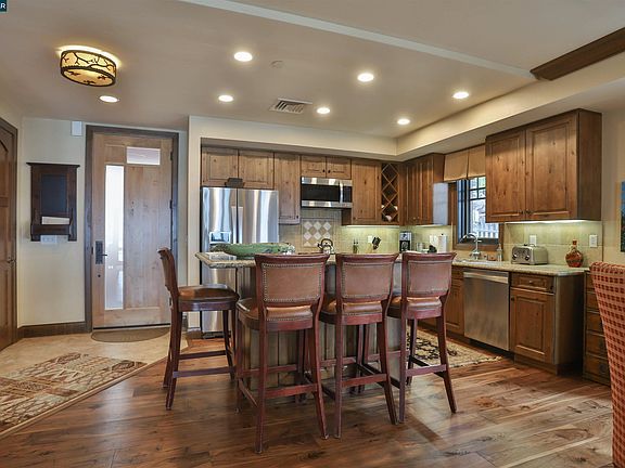 4th image of 6750 N Lake Blvd #2E
