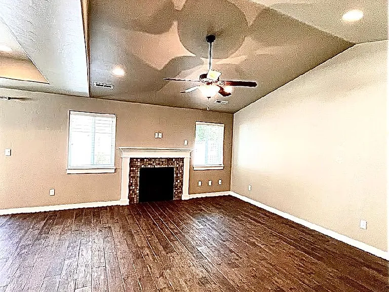 3844 W Magnolia Ln — Photo 5