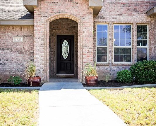 2nd image of 5623 Llano Ct