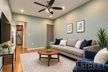 168 7th Avenue, #3