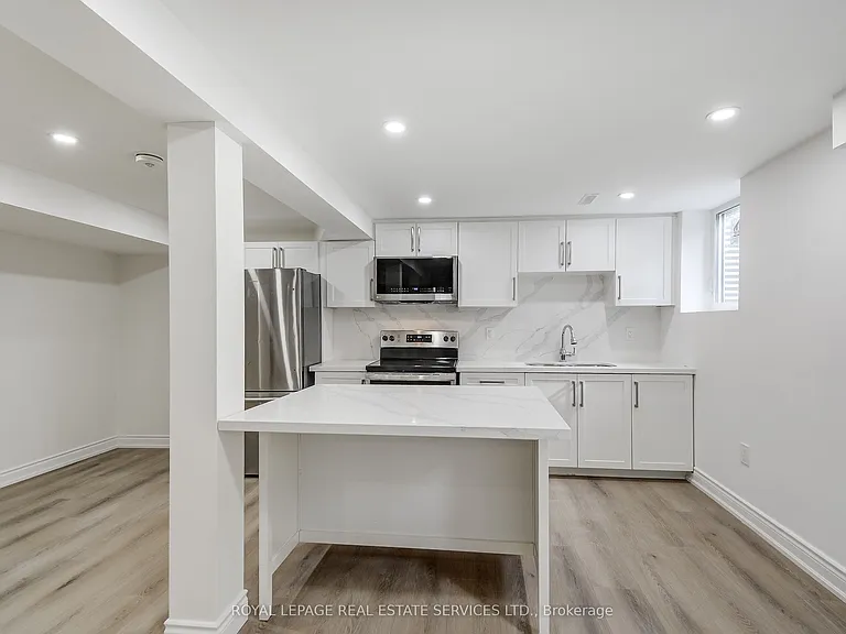 277 Mississaga St #LOWER — Photo 10
