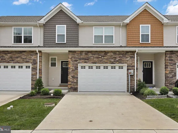 110 Staplehill Ct, Reading, PA 19608