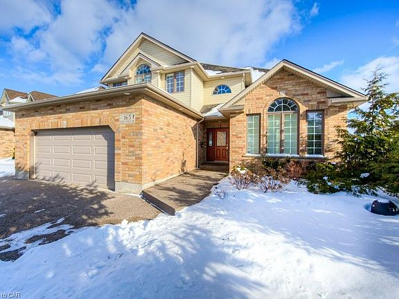 2nd image of 165 Essex Point Dr