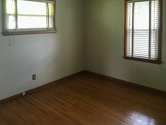4th image of 5217 E 20th Pl