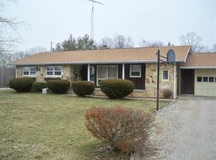 17942 N Oak Ridge Ave, Marshall, IL 62441