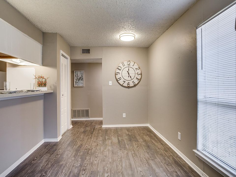 1st image of 1721 Teasley Ln