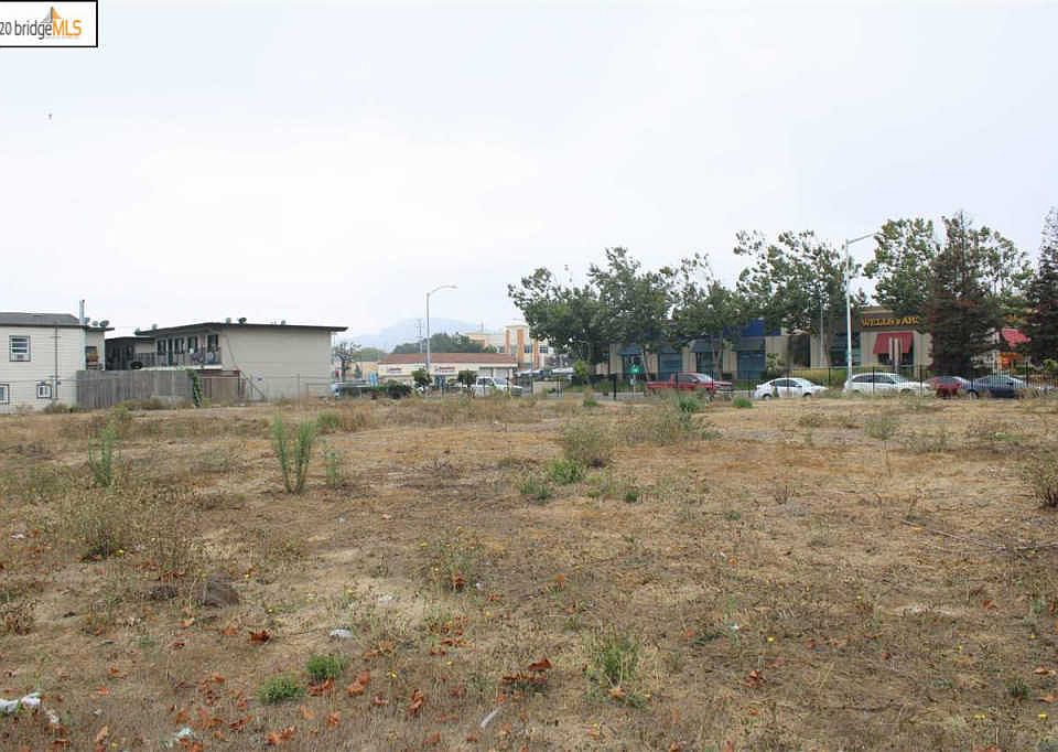 2nd image of 850 El Camino Real