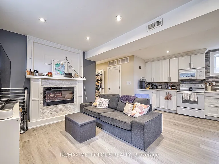 14 Stephen Dr #BASEMENT — Photo 11