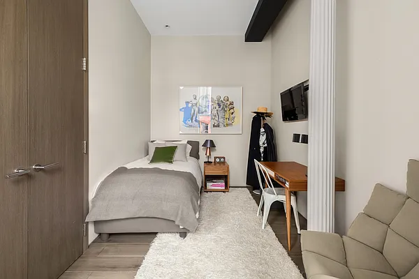 Sold by Douglas Elliman | media 32