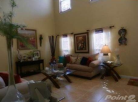 3rd image of 8 Blackberry Ln