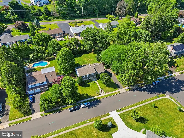 1168 Temple Dr — Photo 55