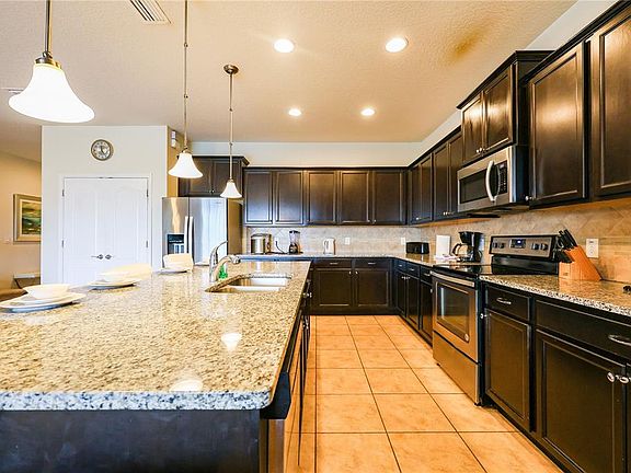 3rd image of 8811 MACAPA DRIVE