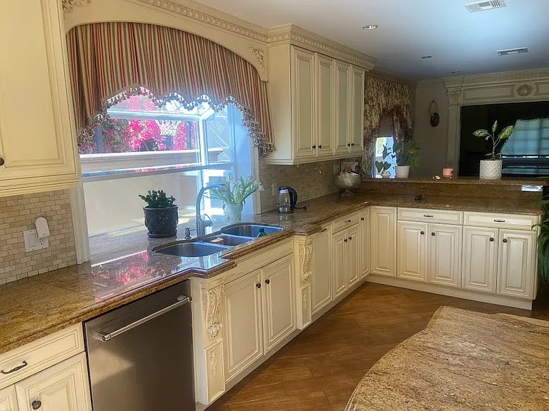1617 N Orange Grove Ave — Photo 22