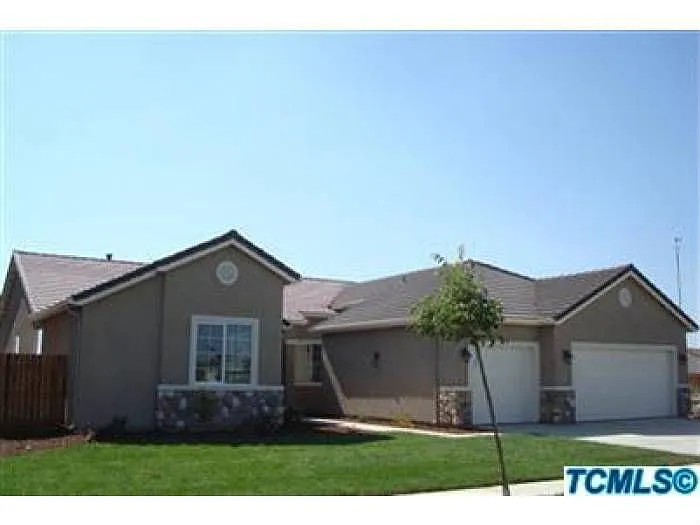 1999 Weyrich St photo 1