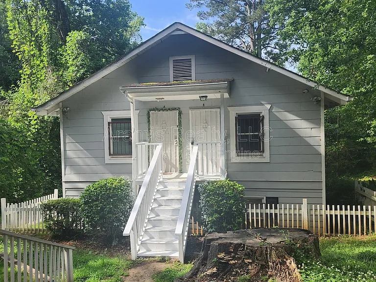2284 Alvin Dr NW #B-1 — Photo 1