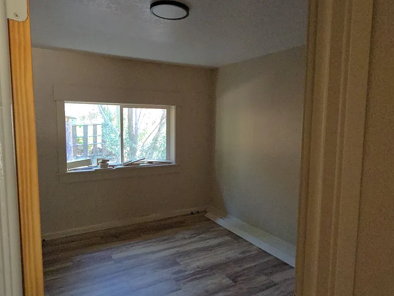 1118 Banks Lowman Rd #1/2 — Photo 5