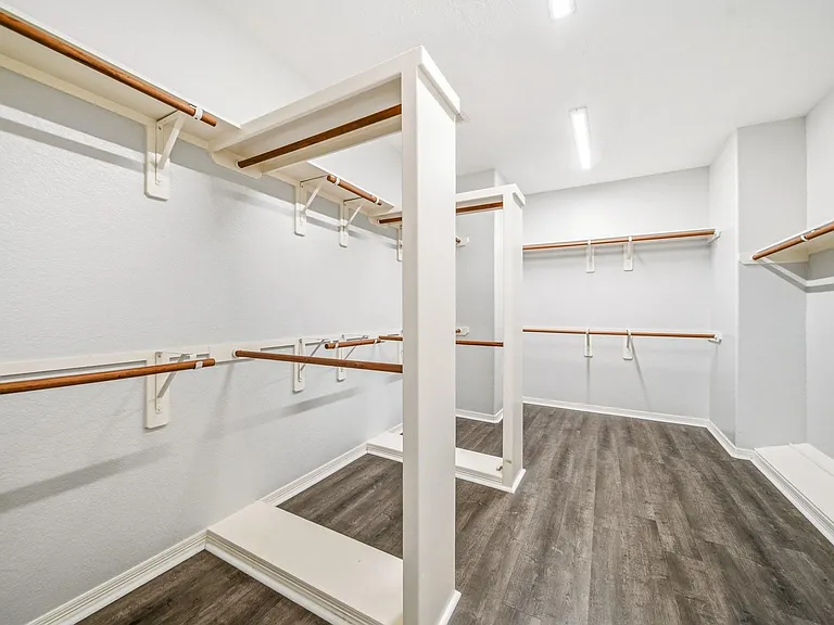 2711 Wallingford Pnes — Photo 25
