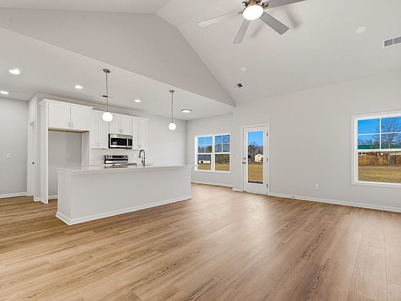 5th image of 284 Lexyryan Ct.