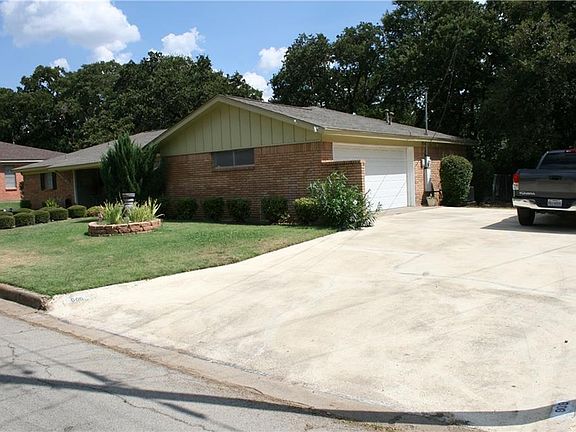 2nd image of 606 SE 22nd St