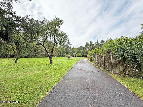 3rd image of 306 Springbrook Rd