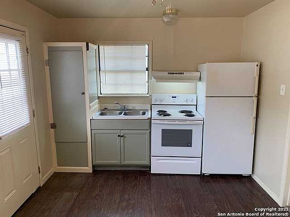 3rd image of 322 N Pinto St