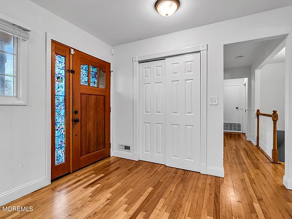 4th image of 59 Winchester Dr