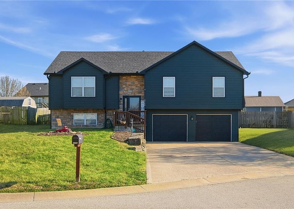 1st image of 2708 E Hickory Ct